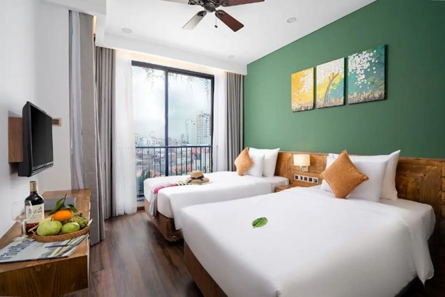 2-Bedroom Deluxe Apartment with Balcony City View